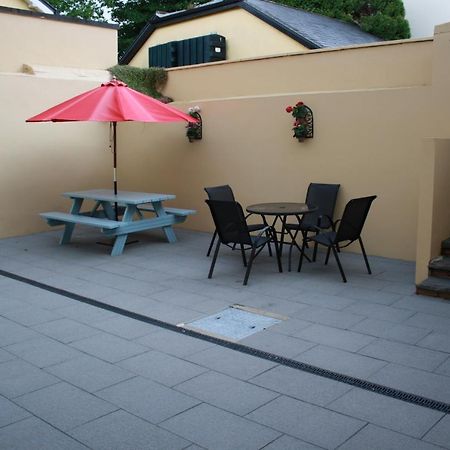 Luxury Townhouse -Free Private Parking- 2 Bedrooms Both En-Suite -Sleeps 5 - Fully Equipped Kitchen, Dining Room- Living Room With Tv Dvd Outside Courtyard With Seating - Fast Wi-Fi- 2-Minute Walk To Town Centre קיל איירן מראה חיצוני תמונה